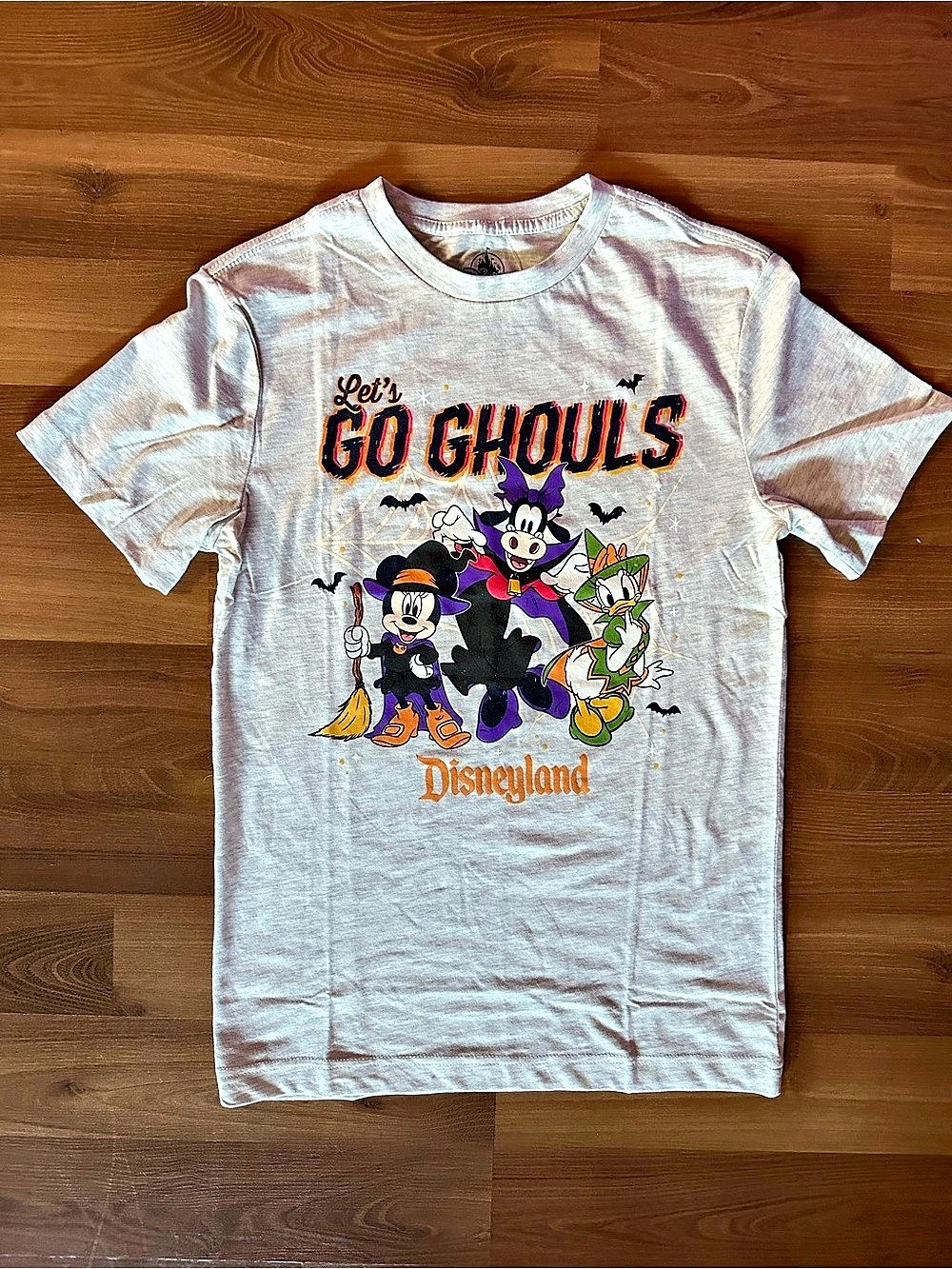 🆕 Disney Let's Go Ghouls Disneyland Graphic Tee in White Size X-Small NWT
